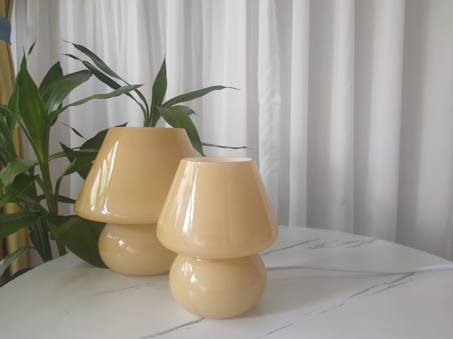 Glass Mushroom Table Lamp