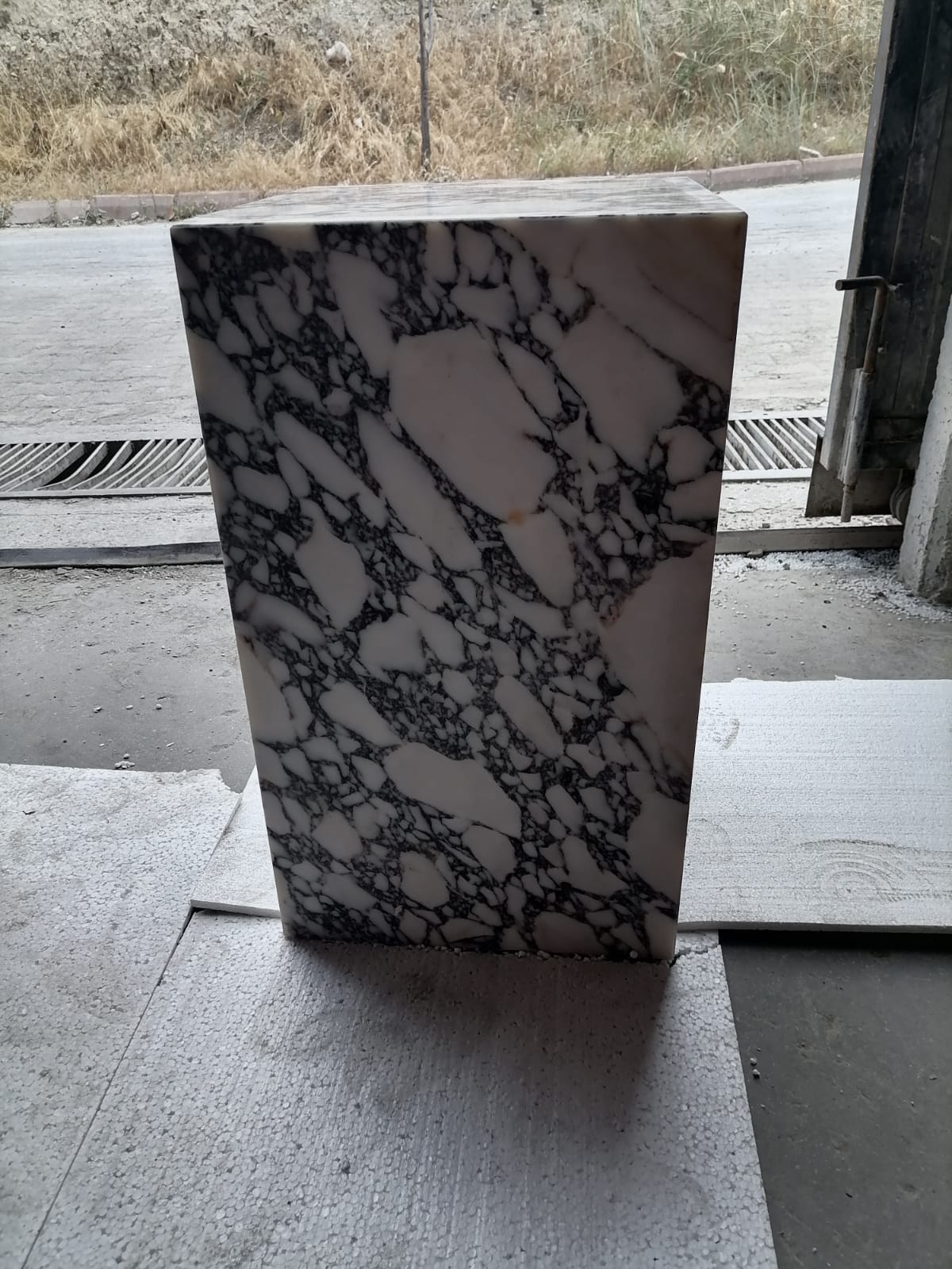 Calacatta Viola Marble Cube Design Plinth End/Side Table